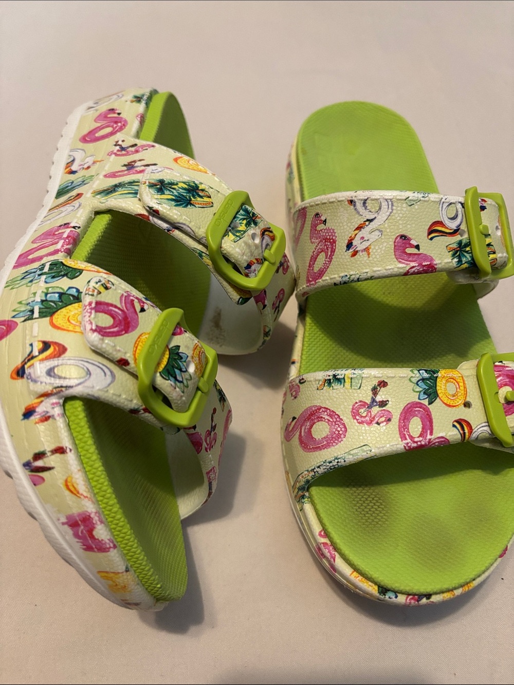 Dansko Kandi Molded Pool Sandals Green Flamingo Slide Strap Size 38
